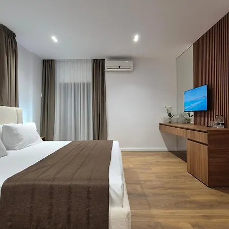 Hotel Orchids 3*
