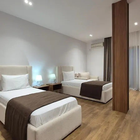 Orchids Hotel 3*