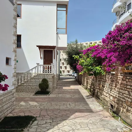 Orchids Hotel Sarande