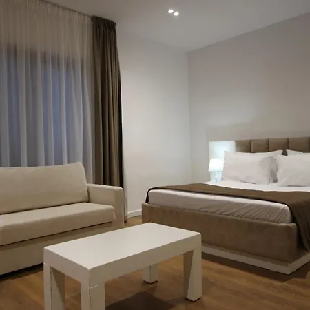 Hotel Orchids 3*