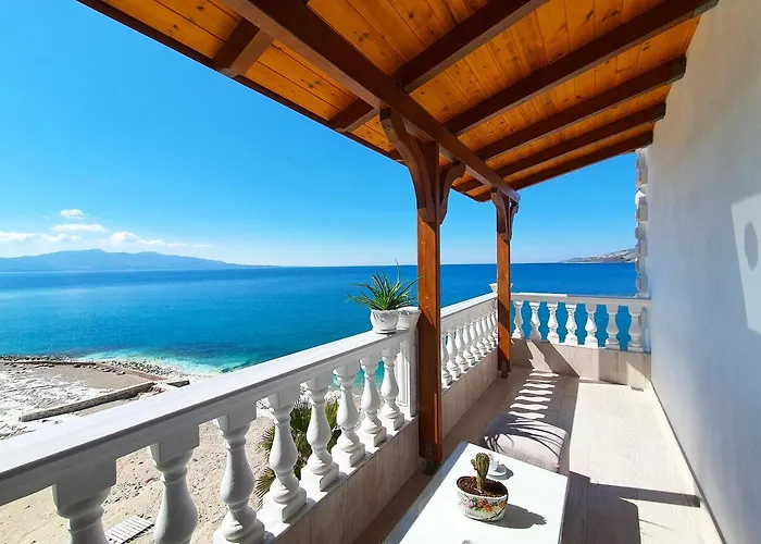 Orchids Hotel Sarande