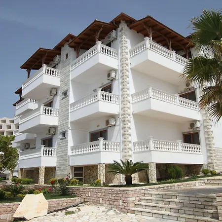 Orchids Hotel 3*